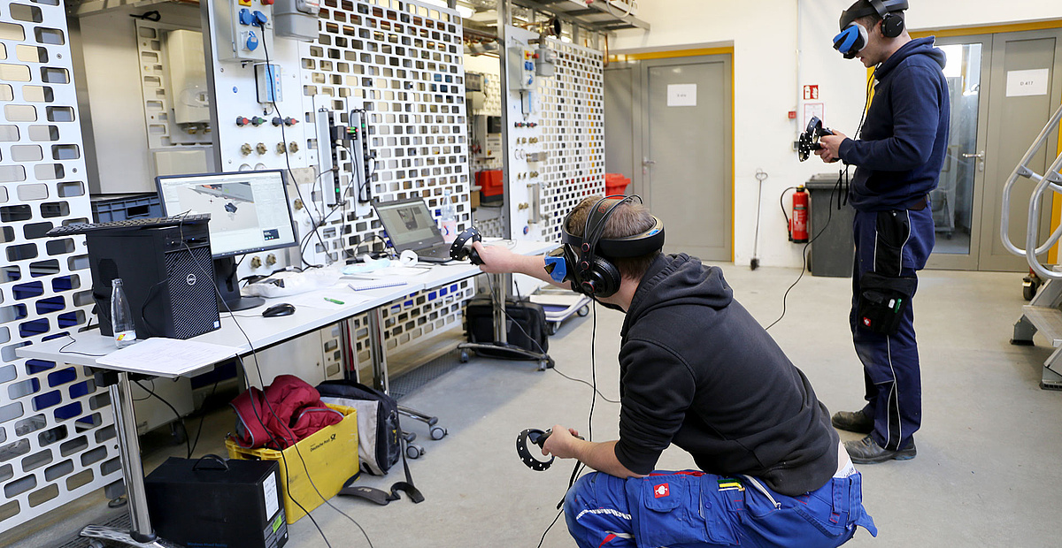 Mit der VR-Brille in Action Mit der VR-Brille in Action