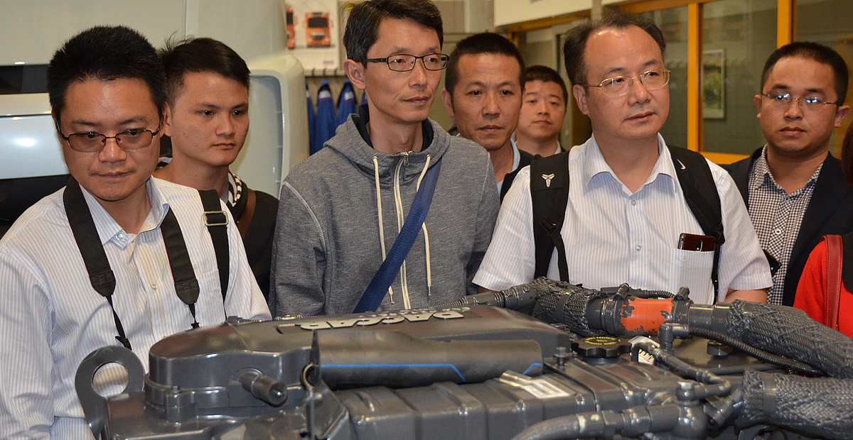 Chinesische Flugzeugbauer im bbz Arnsberg